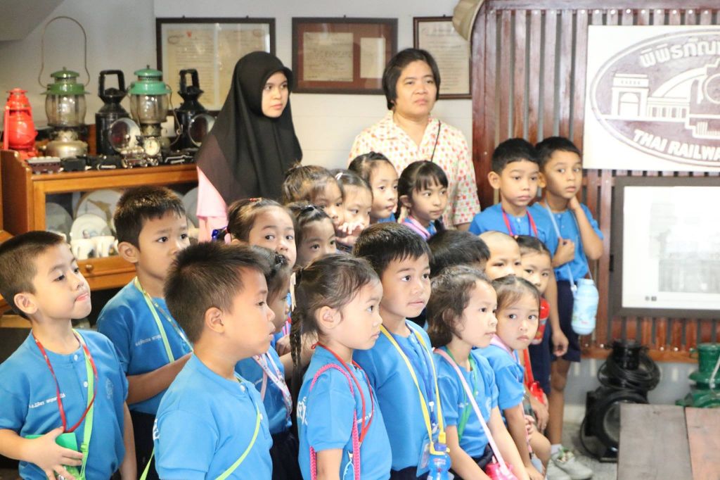 ทัศนศึกษา สถานีรถไฟหัวลำโพง นักเรียนชั้นปฐมวัยปีที่ 3