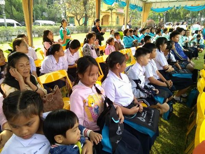 รับทุนการศึกษาของสภาสตรีแห่งชาติ