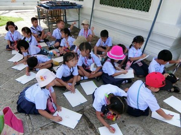 ทัศนศึกษาที่วัดอรุณราชวราราม